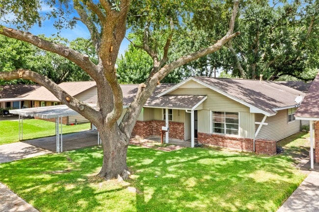 Building Photo - 317 Ellen Dr