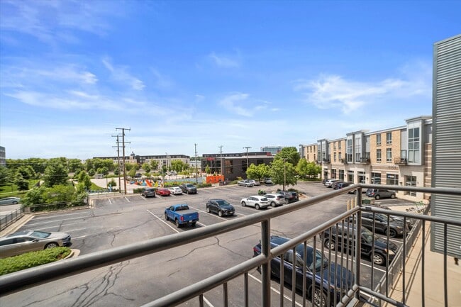 Building Photo - 2121 S Kinnickinnic Ave