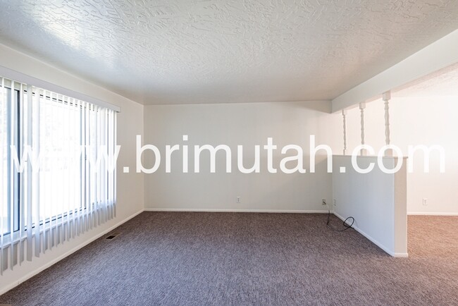 Building Photo - 646 E 5640 S