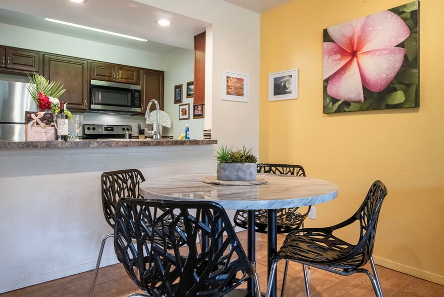 Building Photo - 678 S Kihei Rd