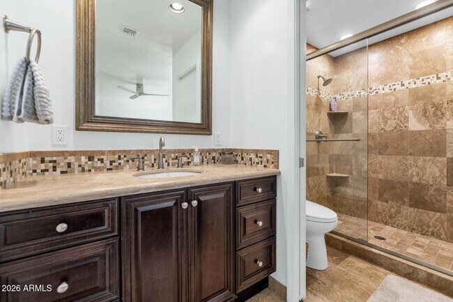 Building Photo - 6198 N 28th Pl