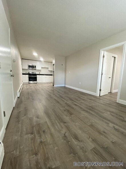 Building Photo - 24 Waugh St