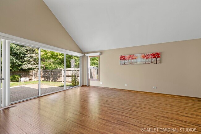 Building Photo - 54 N Royal Oak Dr