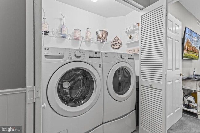 Building Photo - 5108 Donovan Dr