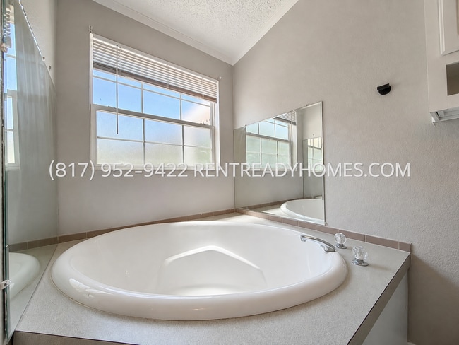 Building Photo - 5528 Patton Dr