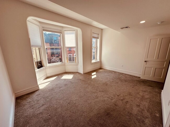 Building Photo - 138 S Beaver St