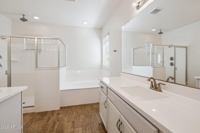 Building Photo - 211 E Brinley Dr