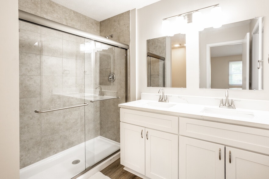 Building Photo - 6130 Bethesda Way