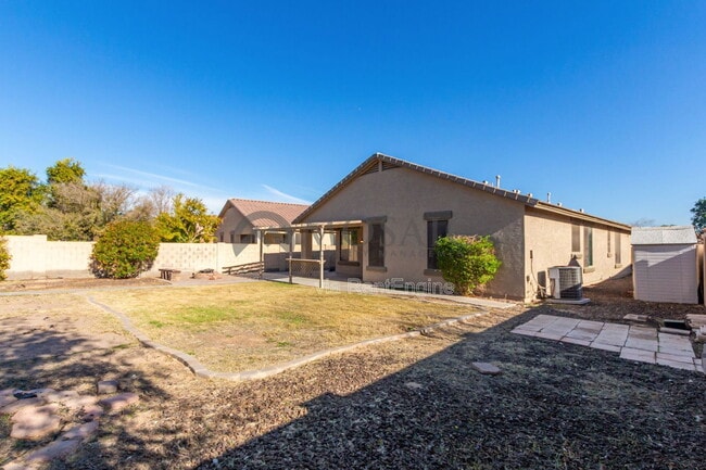 Building Photo - 3018 S 102nd Ln