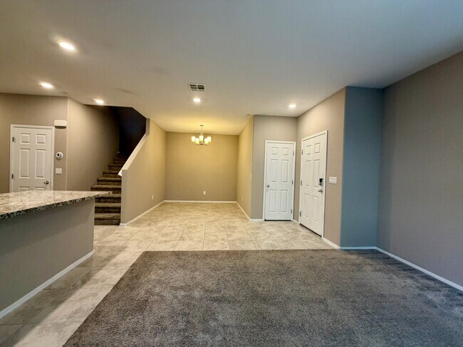 Building Photo - 3 BED 3 BATH 2 CAR GARAGE TOWNHOUSE W/ PRIVATE YARD, LOFT & BEDROOM DOWNSTAIRS IN GATED COMMUNITY...