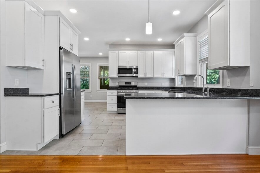 Building Photo - 91 Verndale St