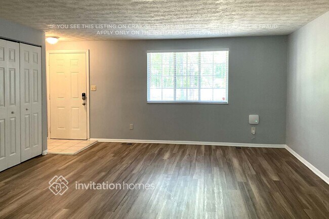 Building Photo - 4669 S Landing Dr