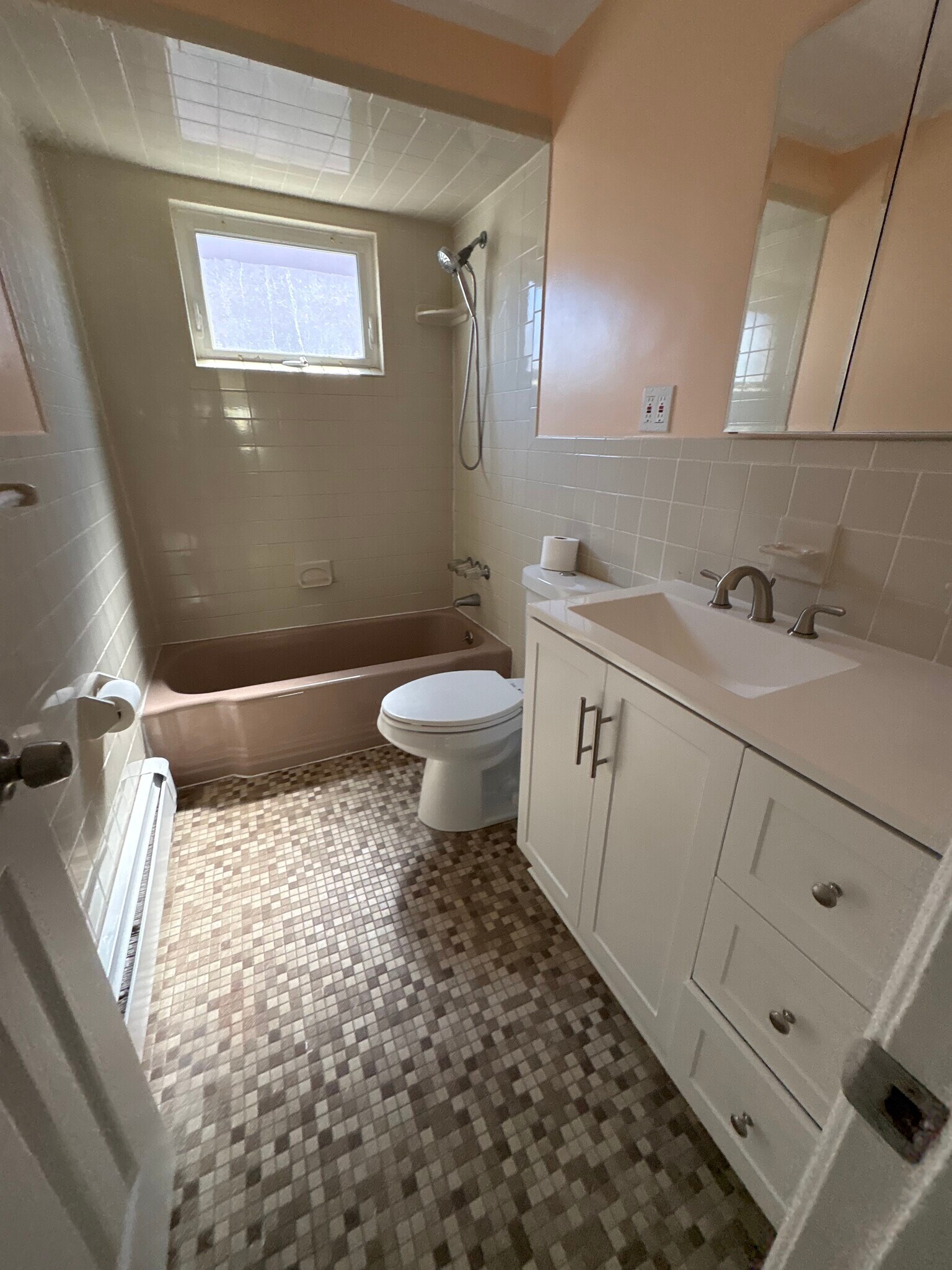 Building Photo - 424 Dewitt St