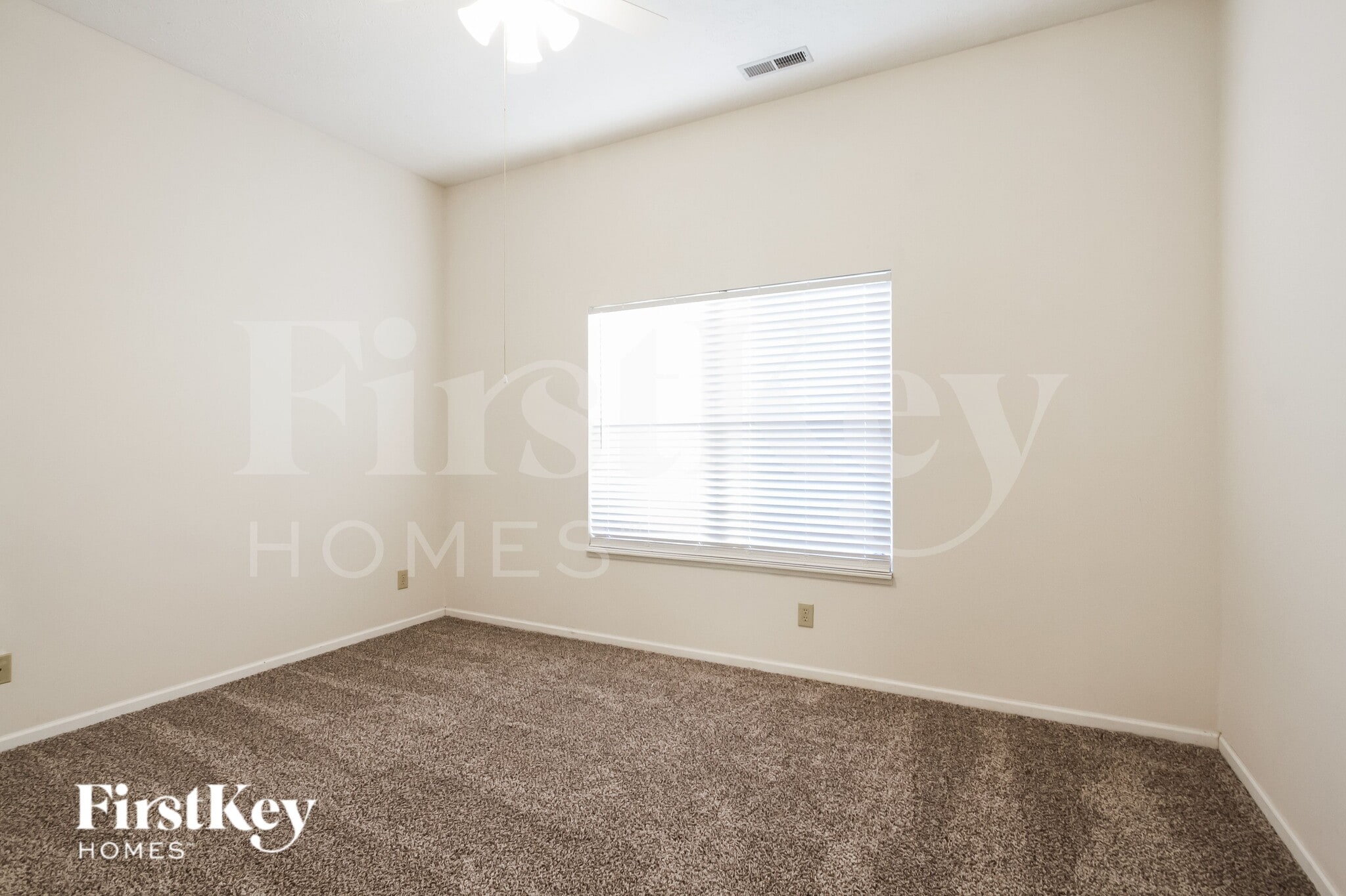 Building Photo - 13460 N Cedar Grove Ct