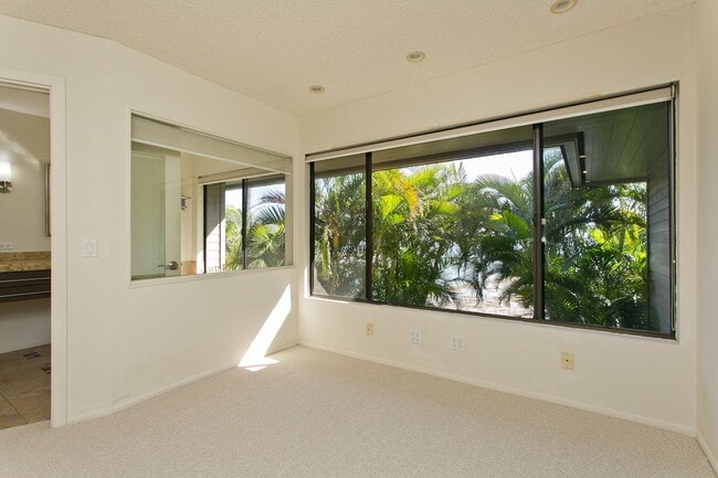 Building Photo - 117C Maunalua Ave