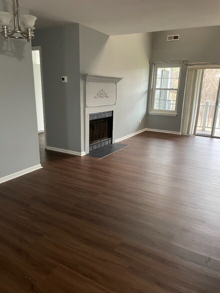 Building Photo - 366 Independence Dr