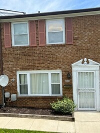 Building Photo - 2611 Hallam Ct