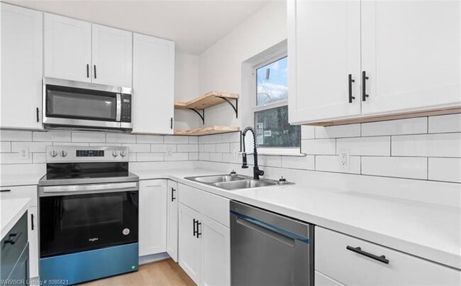 Building Photo - 48 W Gary St