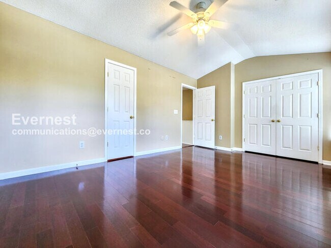 Building Photo - 2521 Heyoak Ct