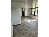 Building Photo - 542 Hazel St N