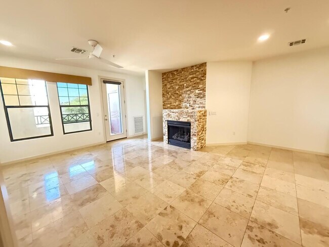 Building Photo - 7291 N Scottsdale Rd