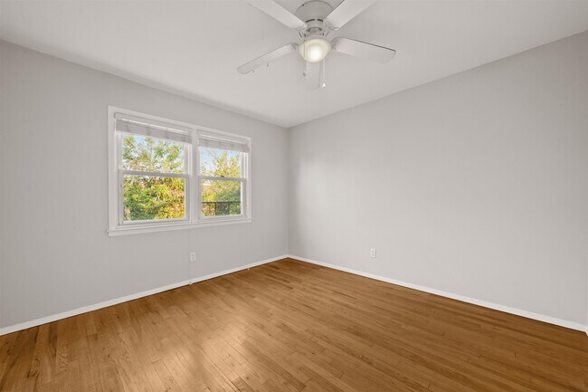 Building Photo - 26 Briarwood Rd