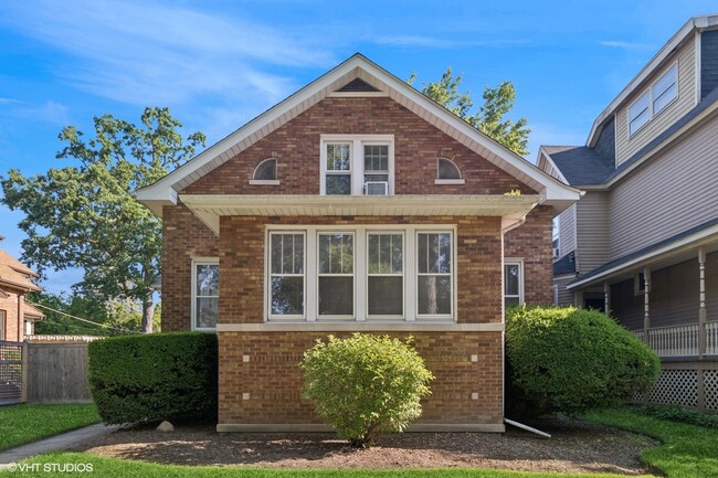 Primary Photo - 1524 Forest Ave