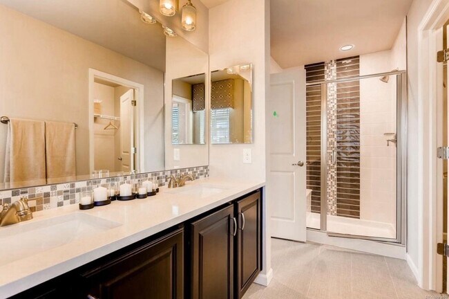 Building Photo - 14852 E Poundstone Dr