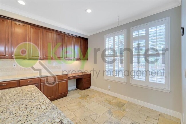 Building Photo - 6820 Cherry Ridge Cir