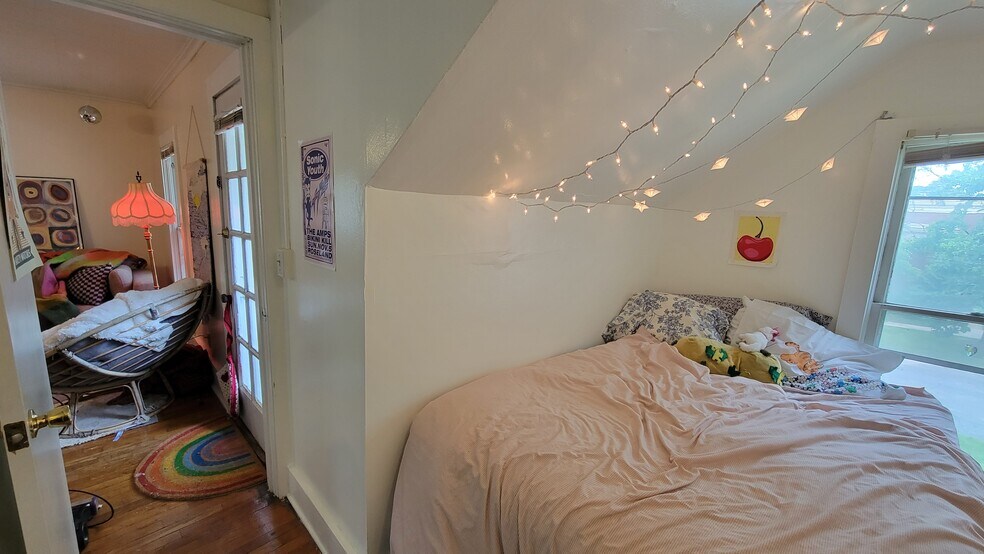 Building Photo - 1015 Kentucky St