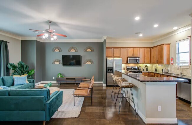 Building Photo - 4001 Dallas St