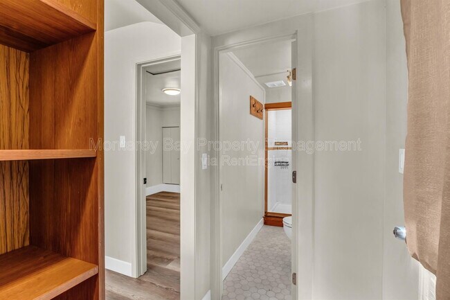 Building Photo - 227 18th St