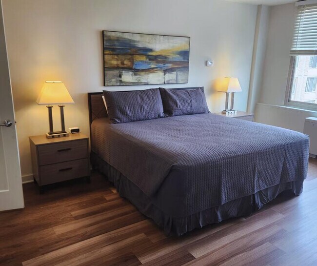 Building Photo - 1600 S Eads St