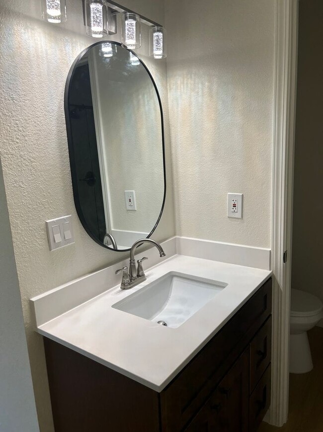 Building Photo - Smart Home