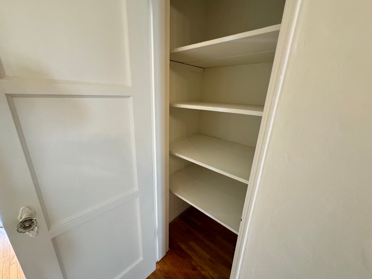 Building Photo - 422 S Detroit St