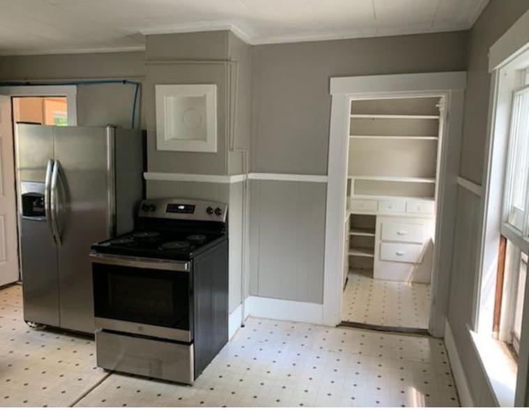 Building Photo - 36 Beal St