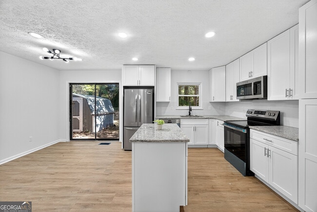 Building Photo - 1517 Colony East Cir