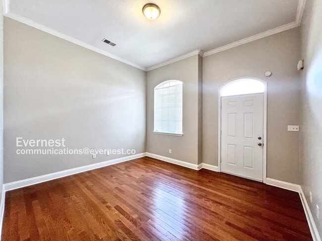 Building Photo - 6437 Arbor Lake Dr W