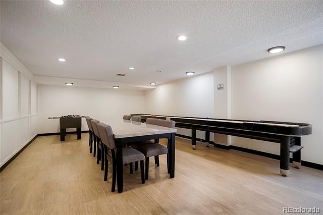 Building Photo - 1365 Columbine St