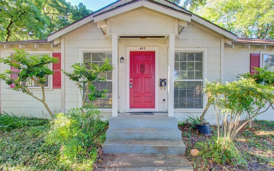 Building Photo - 417 Sue St