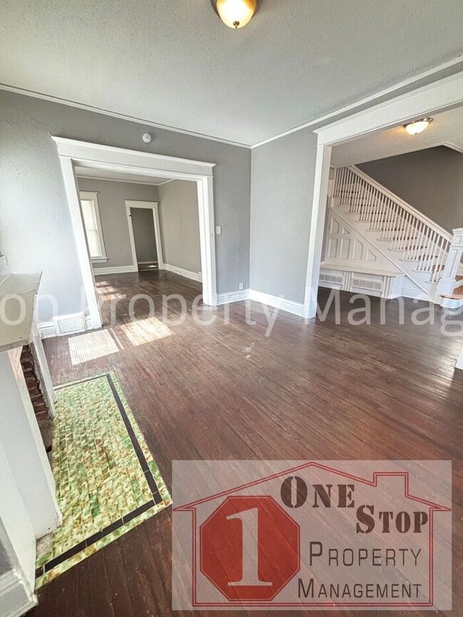 Building Photo - 3 Bedroom 1 Bathroom in Kansas City!