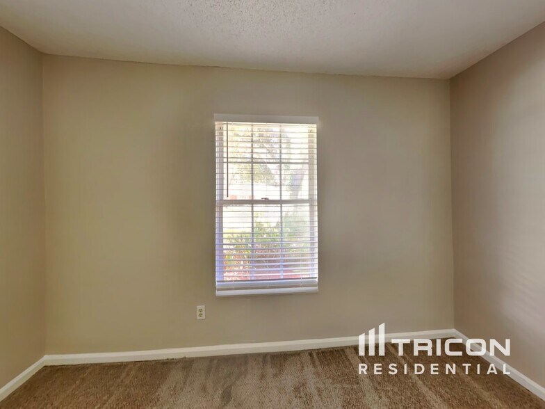 Building Photo - 1133 Linwood Loop