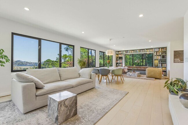 Building Photo - Beautifully Remodeled 4BR + Office Mill Valley Home — Furnished, Private 3/4-Acre Setting, Walk t...