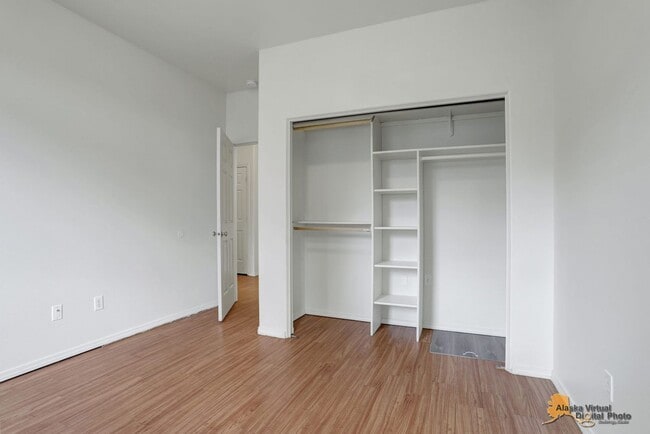 Building Photo - 1105 W 34th Ave