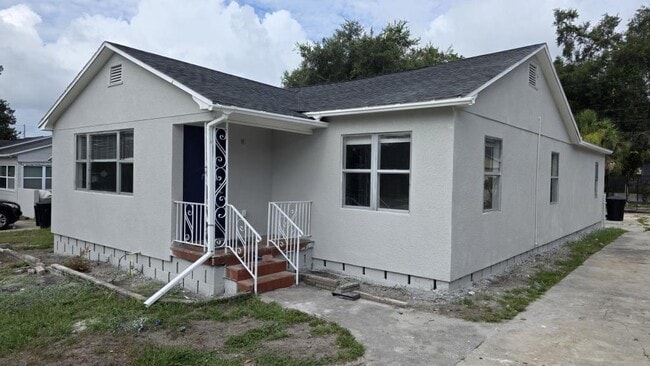 Building Photo - 2505 18th St S