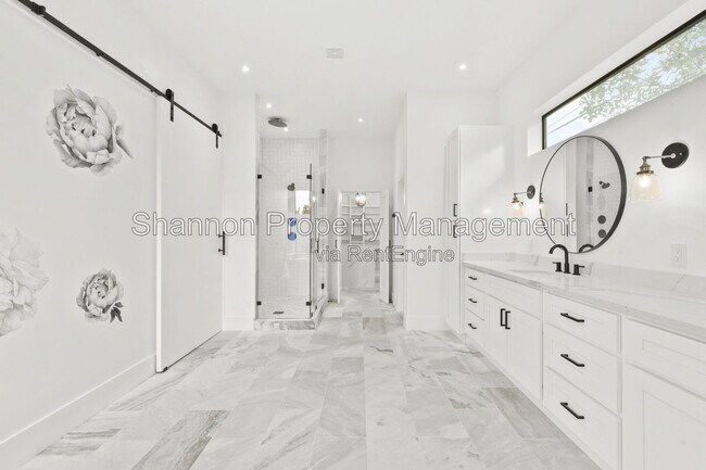 Building Photo - 2703 Tannehill Dr