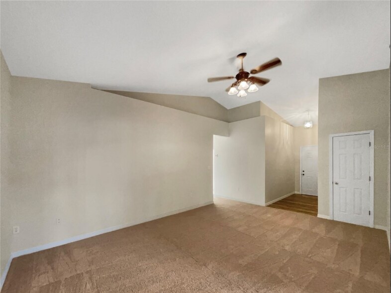 Building Photo - 920 Forrest Dr