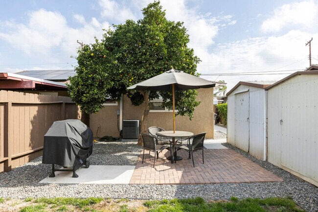 Building Photo - 910 S Lincoln Ave