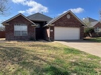 Building Photo - 201 Willow St