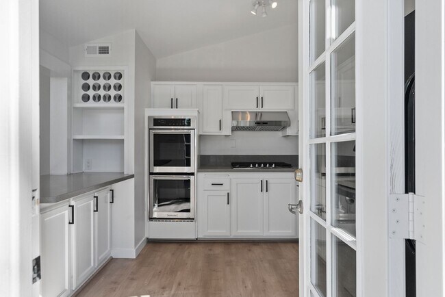 Building Photo - 450 Bolero Way
